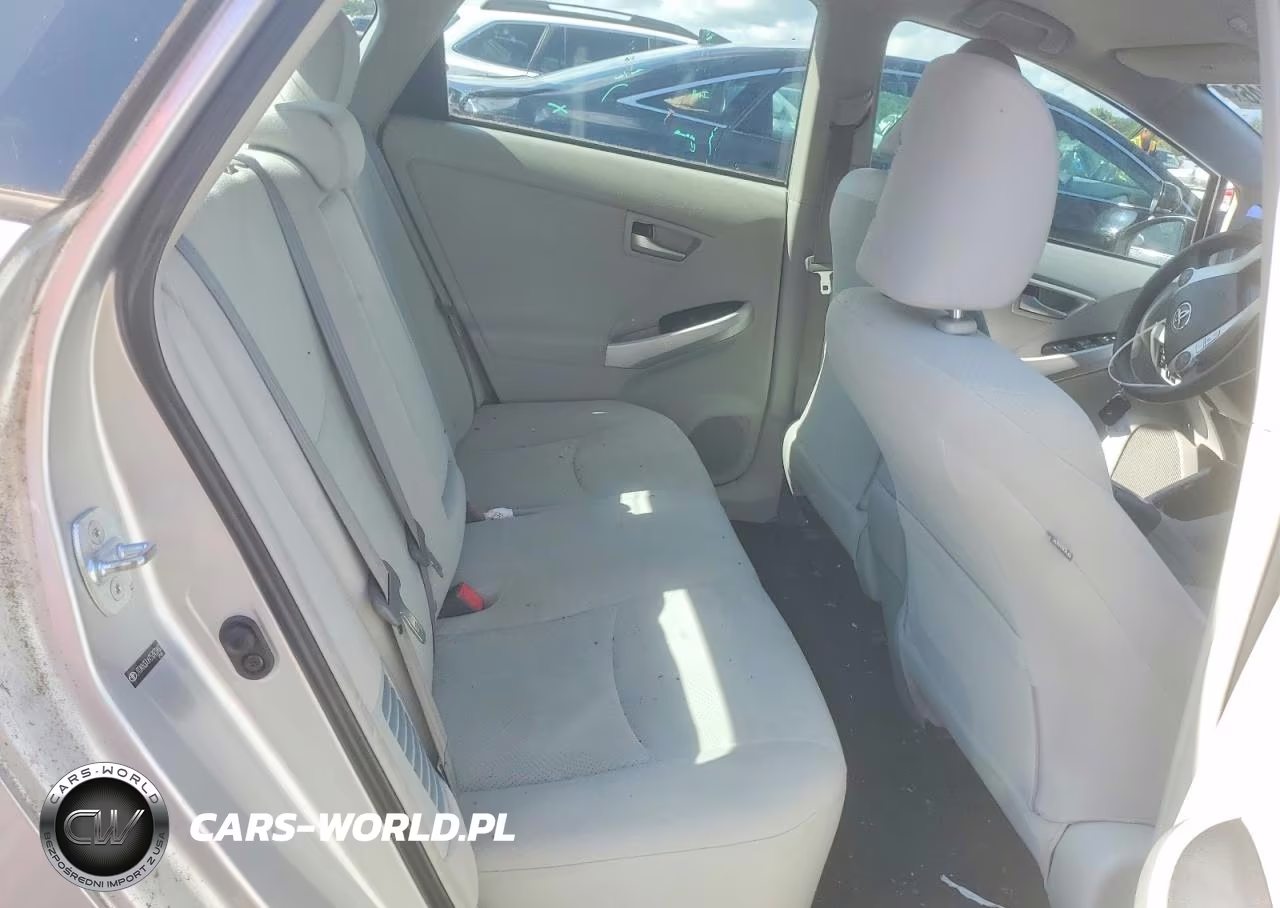 2012 Toyota Prius Three VIN:JTDKN3DU6C5393860 - 10