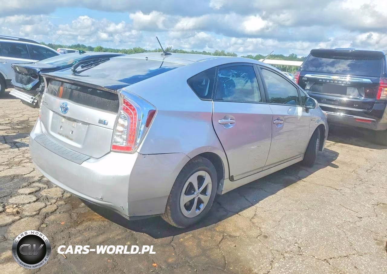 2012 Toyota Prius Three VIN:JTDKN3DU6C5393860 - 3