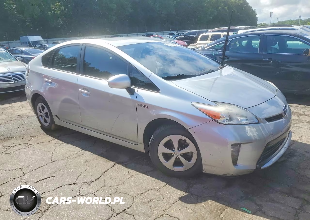 2012 Toyota Prius Three VIN:JTDKN3DU6C5393860 - 4