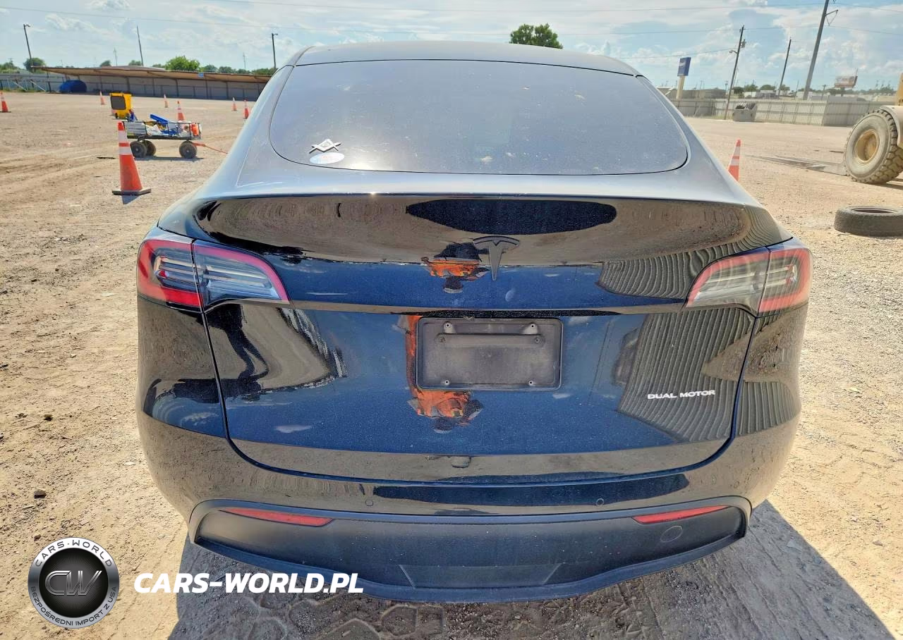 2021 Tesla Model Y VIN:5YJYGDEE2MF107942 - 6