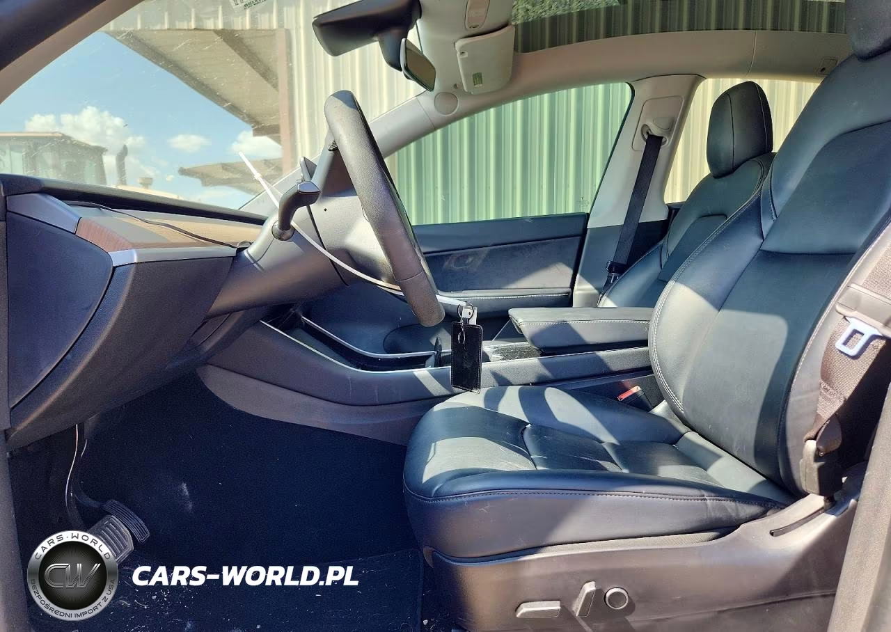 2021 Tesla Model Y VIN:5YJYGDEE2MF107942 - 7