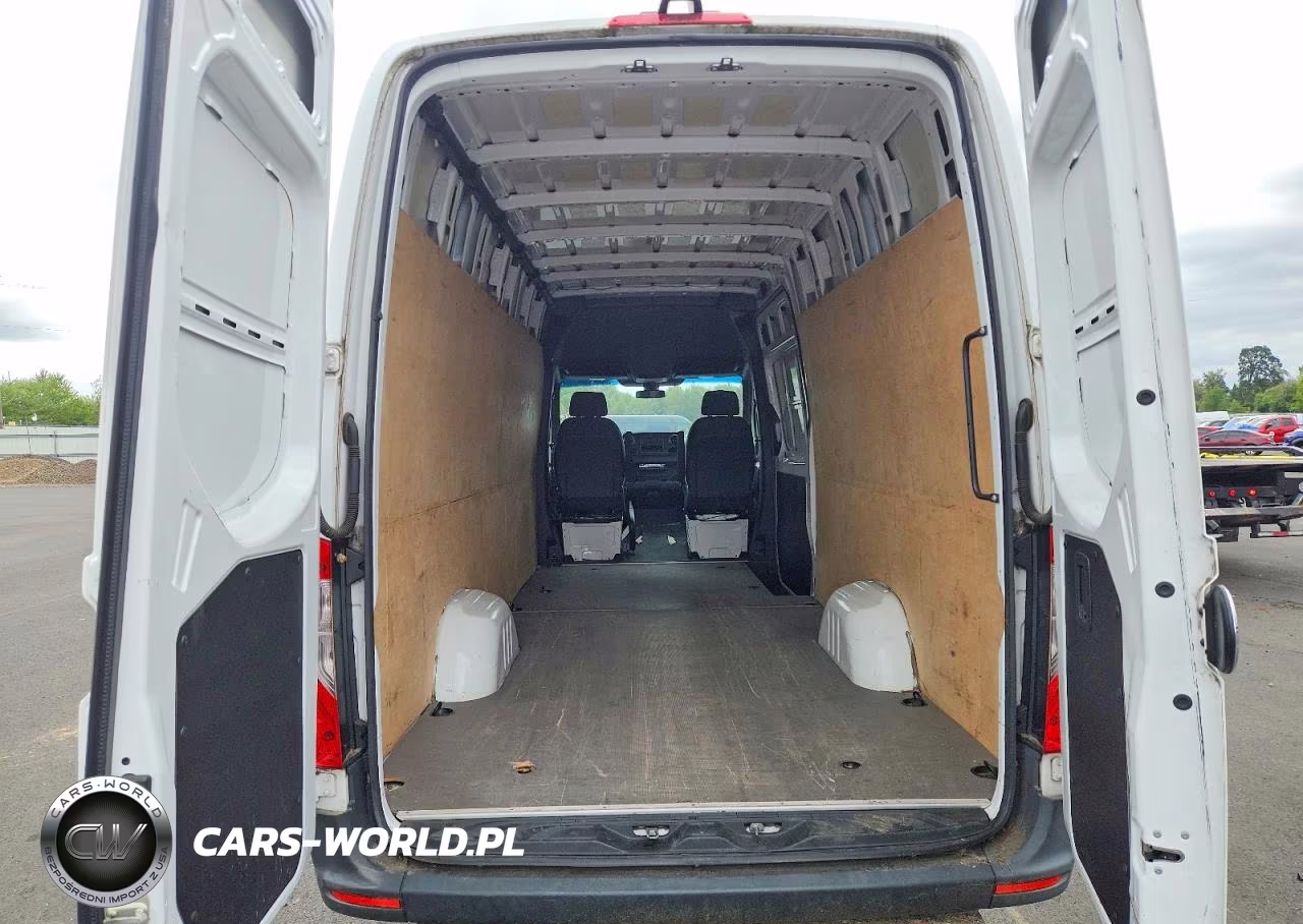 2019 Mercedes-Benz Sprinter 2500-3500 VIN:WD4PF1CDXKT003285 - 10