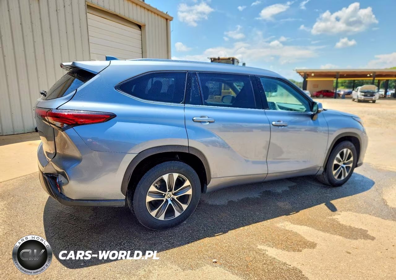 2020 Toyota Highlander Xle VIN:5TDGZRAH4LS013624 - 3