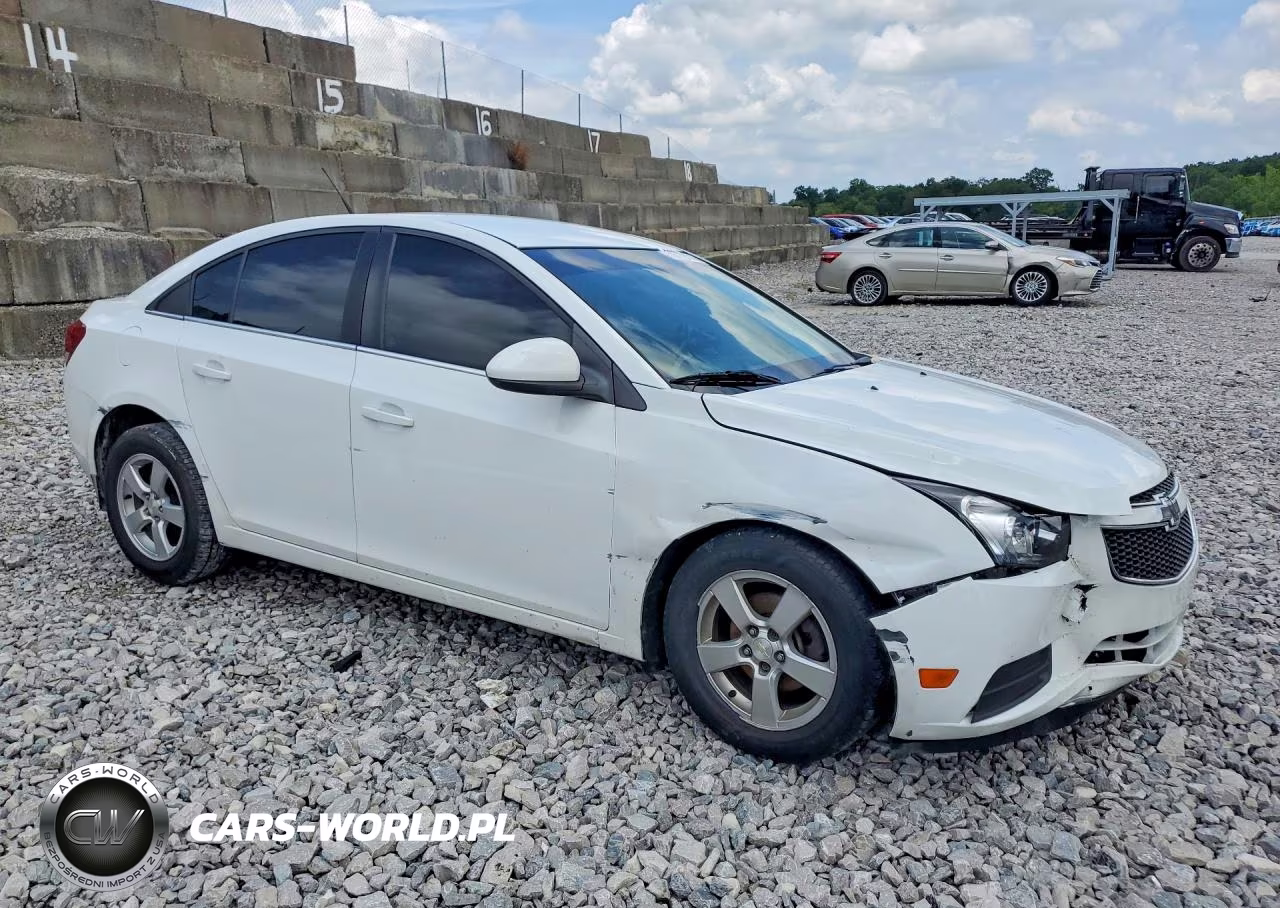 2014 Chevrolet Cruz VIN:1G1PC5SB1E7477500 - 4