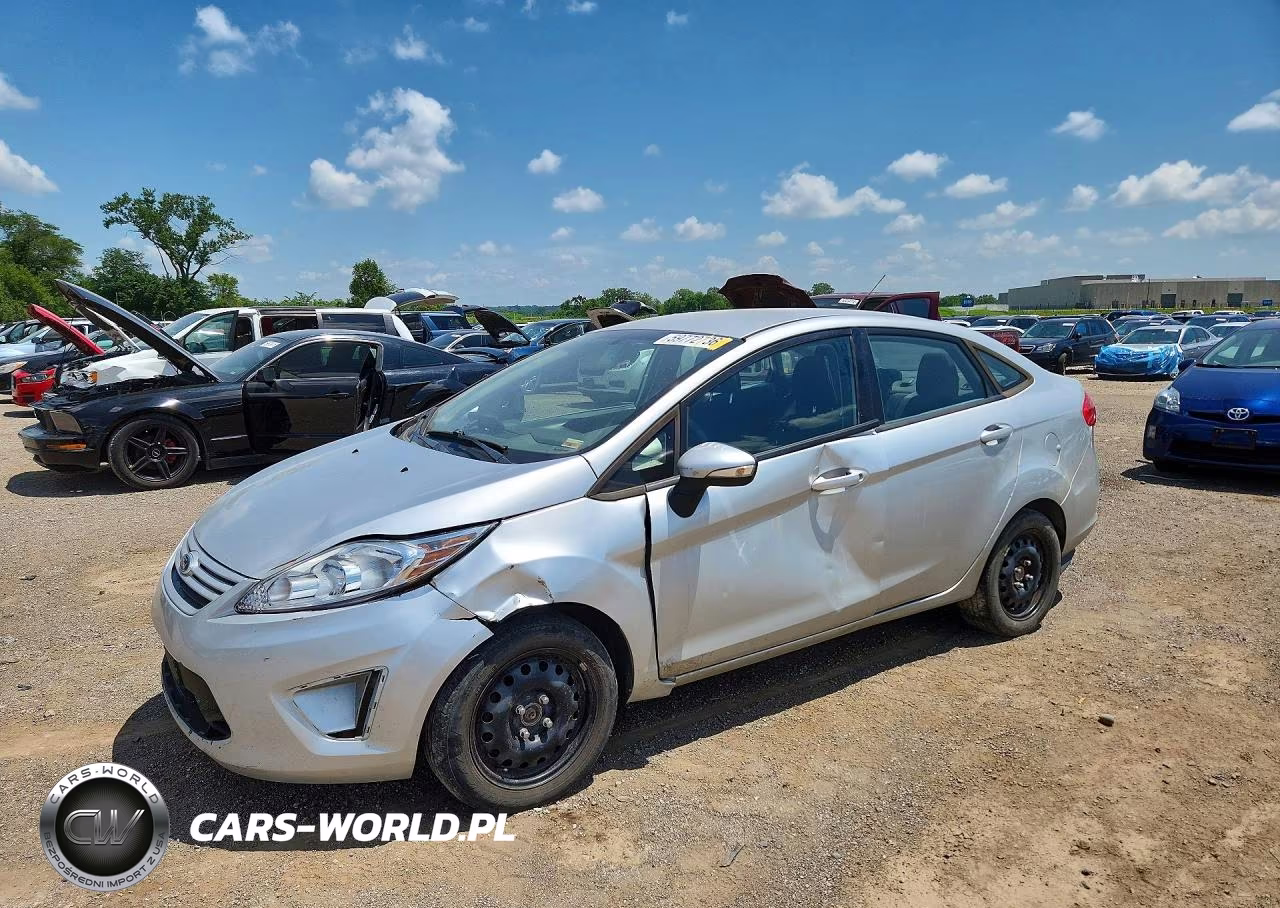 2013 Ford Fiesta Se – zdjęcie 1 z 12
