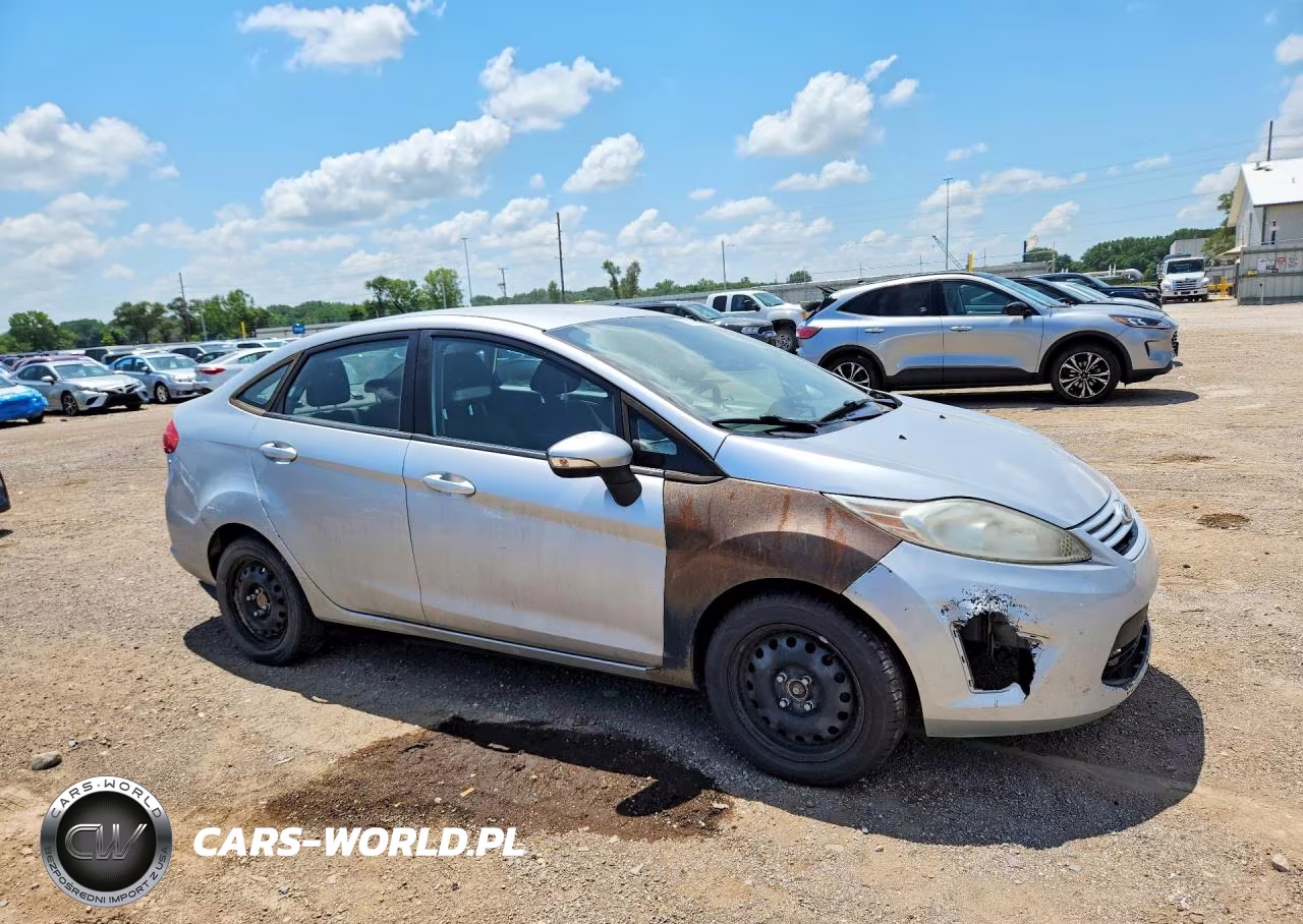 2013 Ford Fiesta Se VIN:3FADP4BJ7DM204930 - 4
