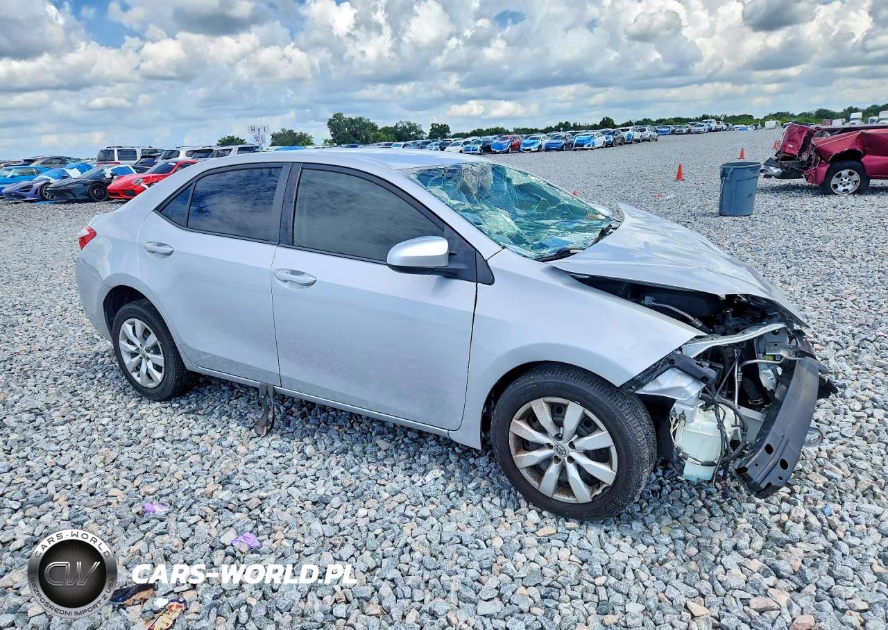 2015 Toyota Corolla Le VIN:2T1BURHE1FC379610 - 4