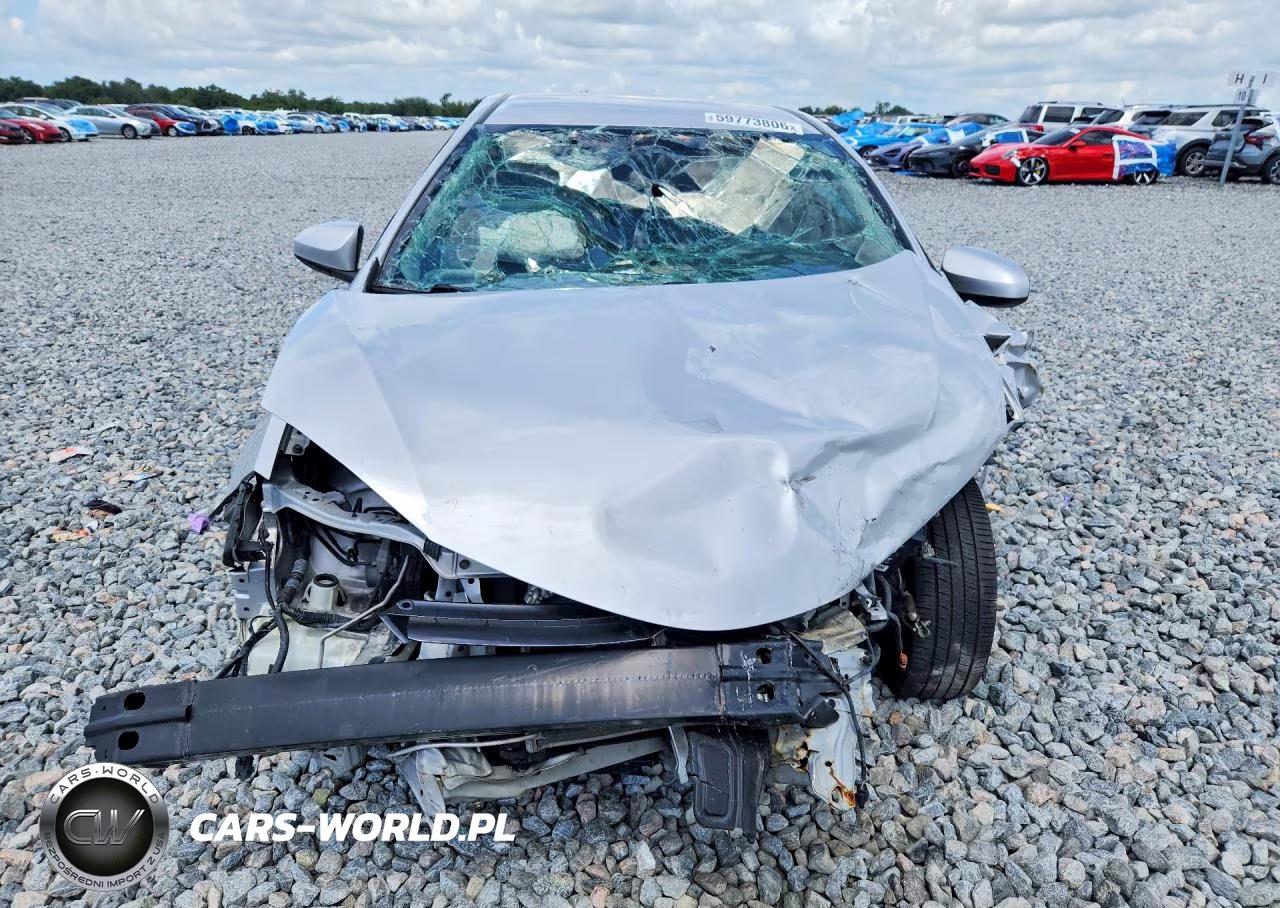 2015 Toyota Corolla Le VIN:2T1BURHE1FC379610 - 5
