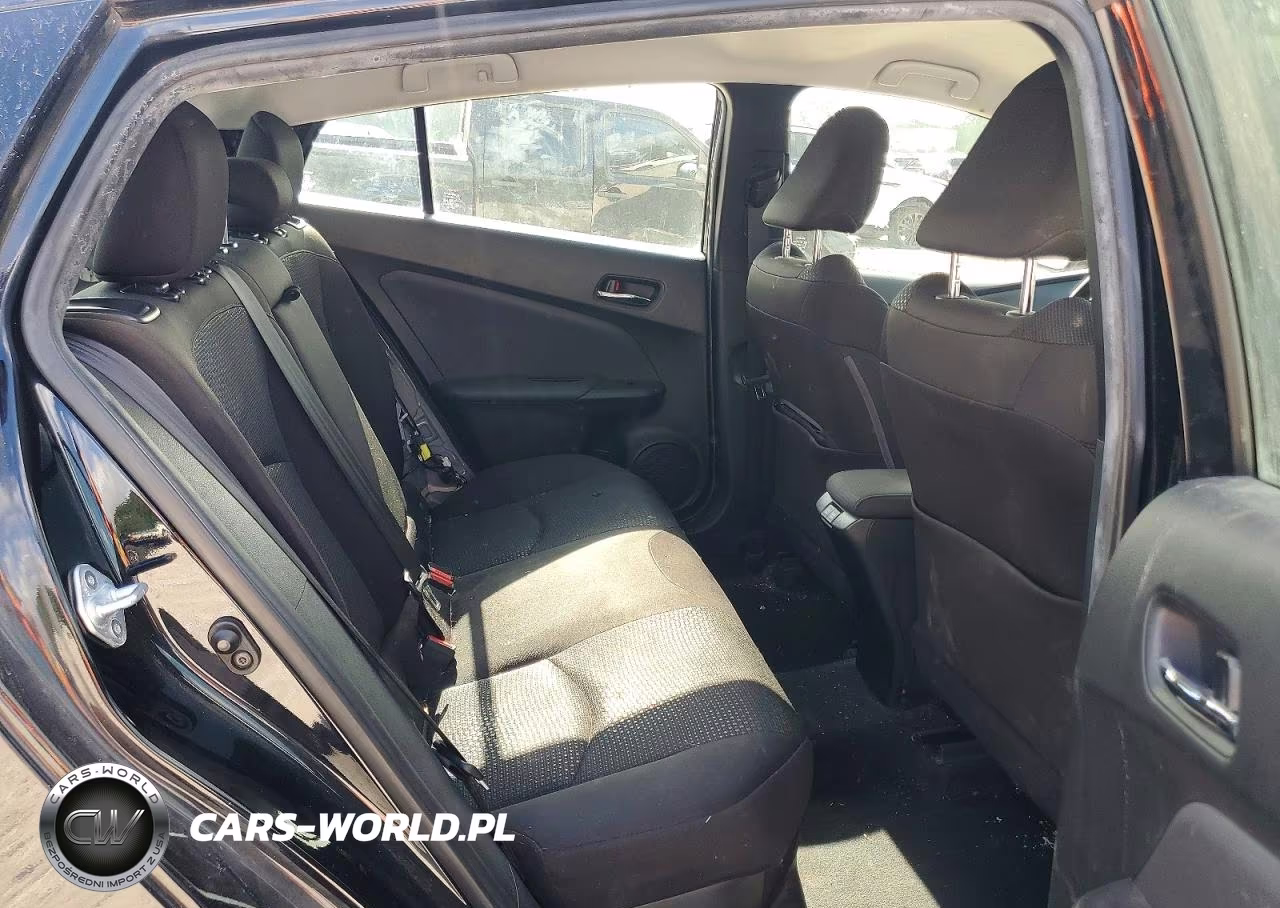 2021 Toyota Prius Le VIN:JTDKAMFUXM3153030 - 10