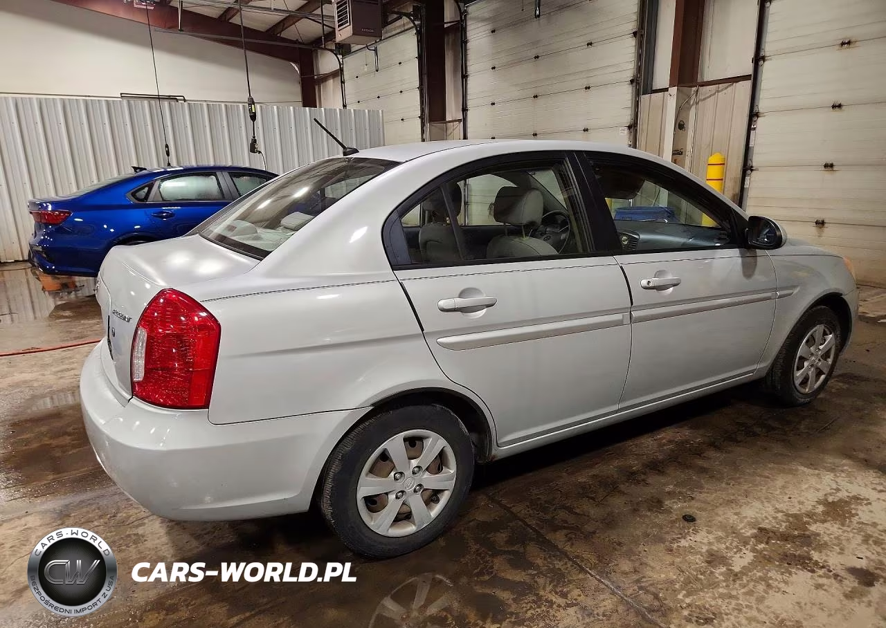 2008 Hyundai Accent Gls VIN:KMHCN46C88U220767 - 3