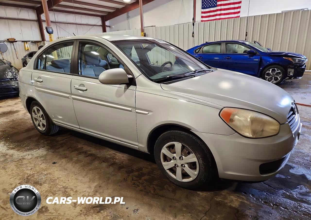 2008 Hyundai Accent Gls VIN:KMHCN46C88U220767 - 4