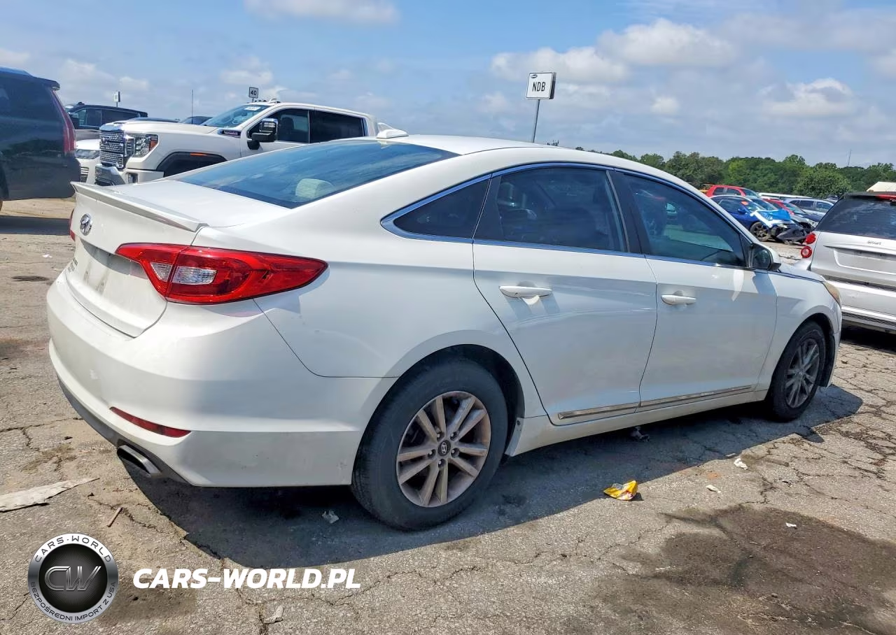 2015 Hyundai Sonata Se VIN:5NPE24AF5FH000680 - 3