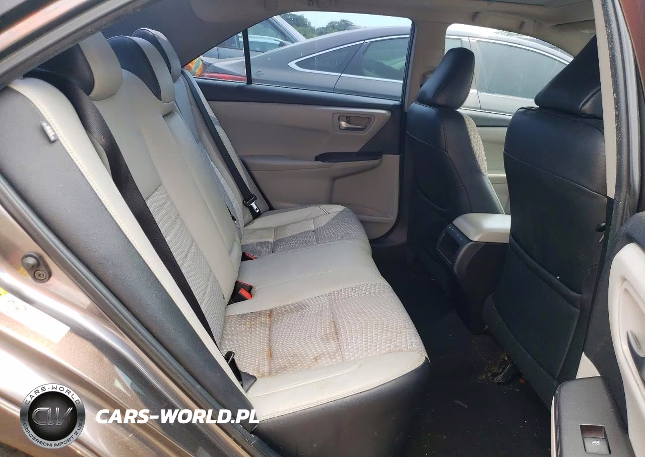 2015 Toyota Camry Se VIN:4T1BF1FKXFU075789 - 10