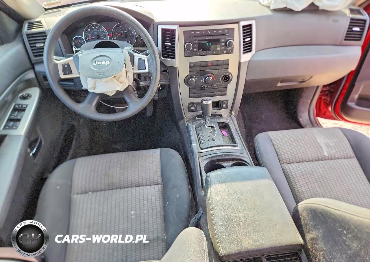 2010 Jeep Grand Cherokee Laredo VIN:1J4PR4GK7AC115174 - 8