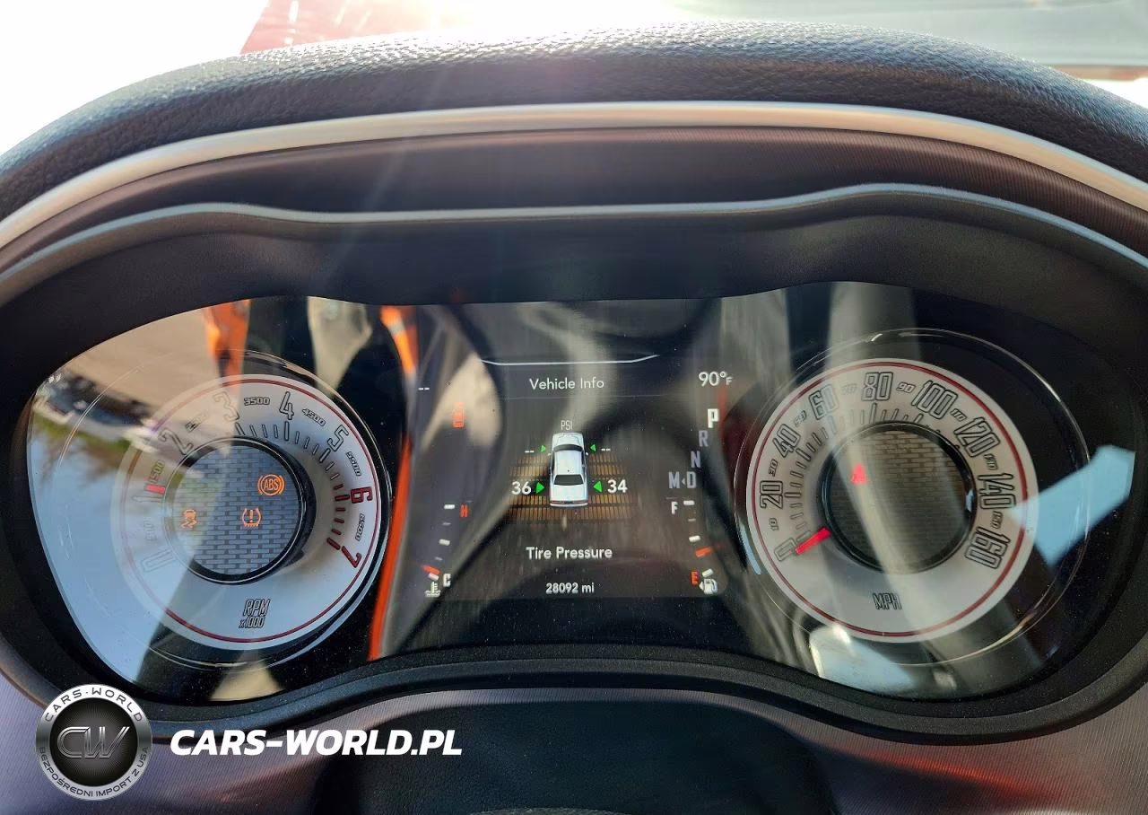 2019 Dodge Challenger R-T VIN:2C3CDZBT1KH637348 - 9