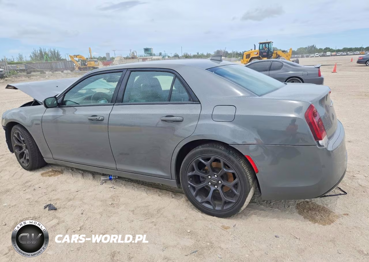 2019 Chrysler 300 S VIN:2C3CCABG2KH559606 - 2