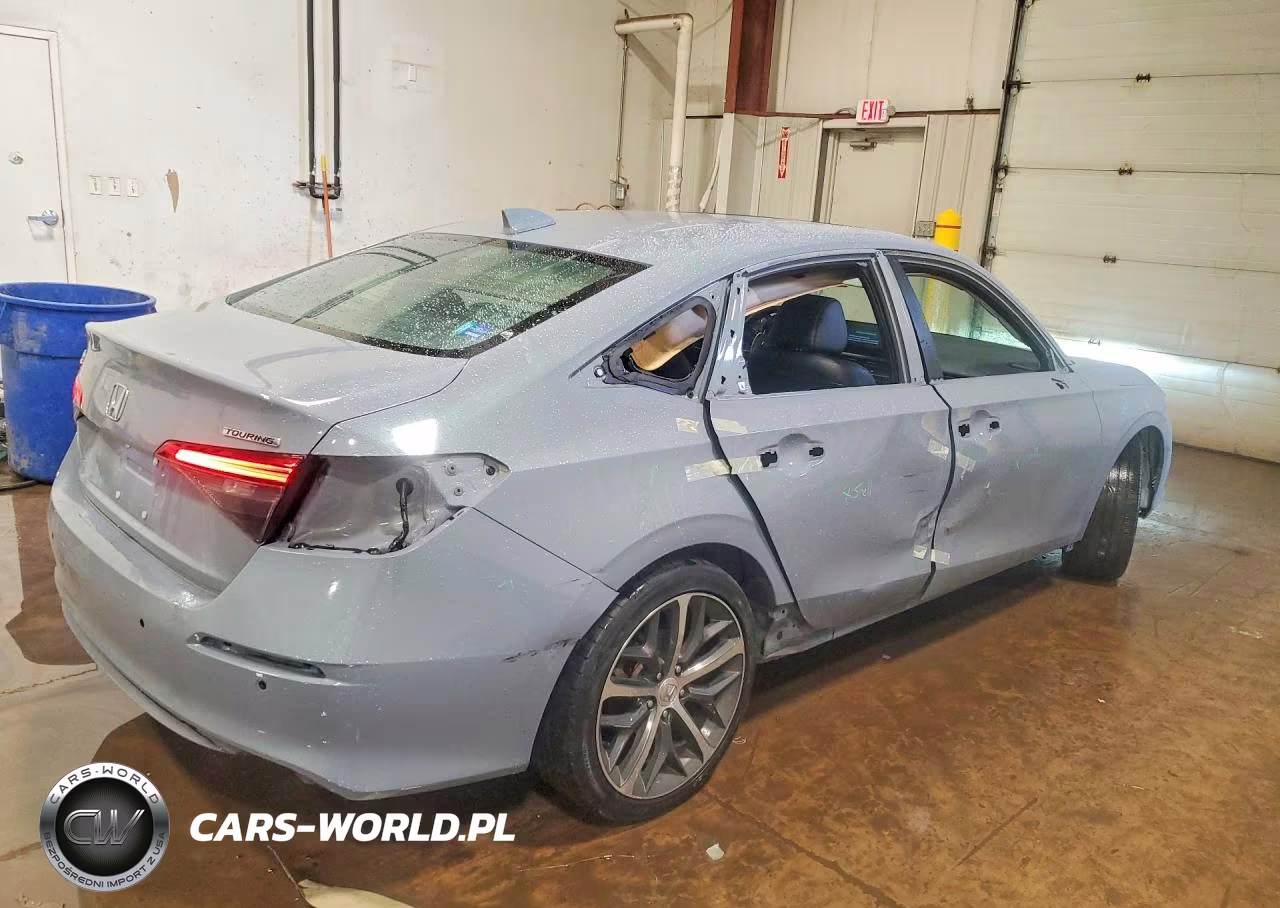 2024 Honda Civic Touring VIN:2HGFE1F99RH326753 - 3