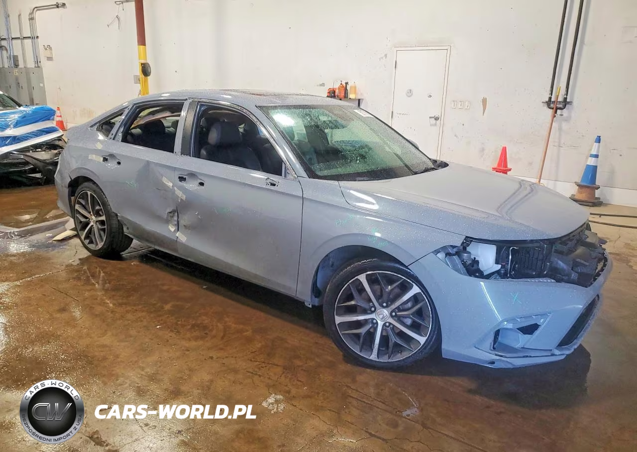 2024 Honda Civic Touring VIN:2HGFE1F99RH326753 - 4
