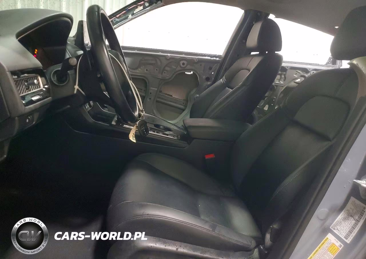 2024 Honda Civic Touring VIN:2HGFE1F99RH326753 - 7