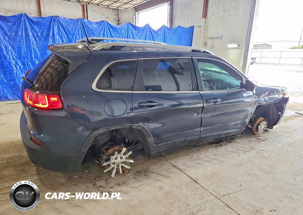 2019 Jeep Cherokee Latitude VIN:1C4PJMCB9KD455070 - 3
