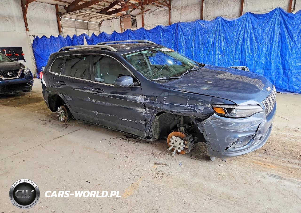 2019 Jeep Cherokee Latitude VIN:1C4PJMCB9KD455070 - 4