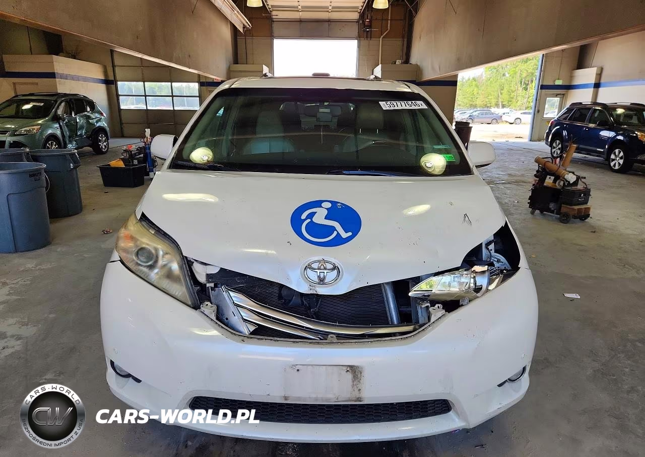 2011 Toyota Sienna Limited 7-Passenger VIN:5TDYK3DC7BS112829 - 5