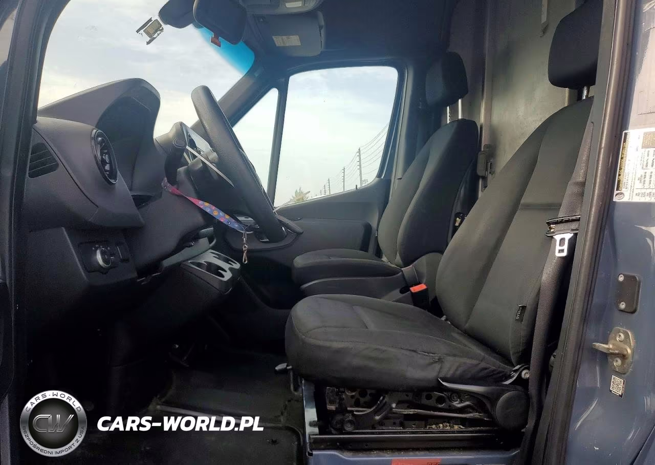2019 Mercedes-Benz Sprinter 2500-3500 VIN:WD4PF1CD5KP141020 - 7