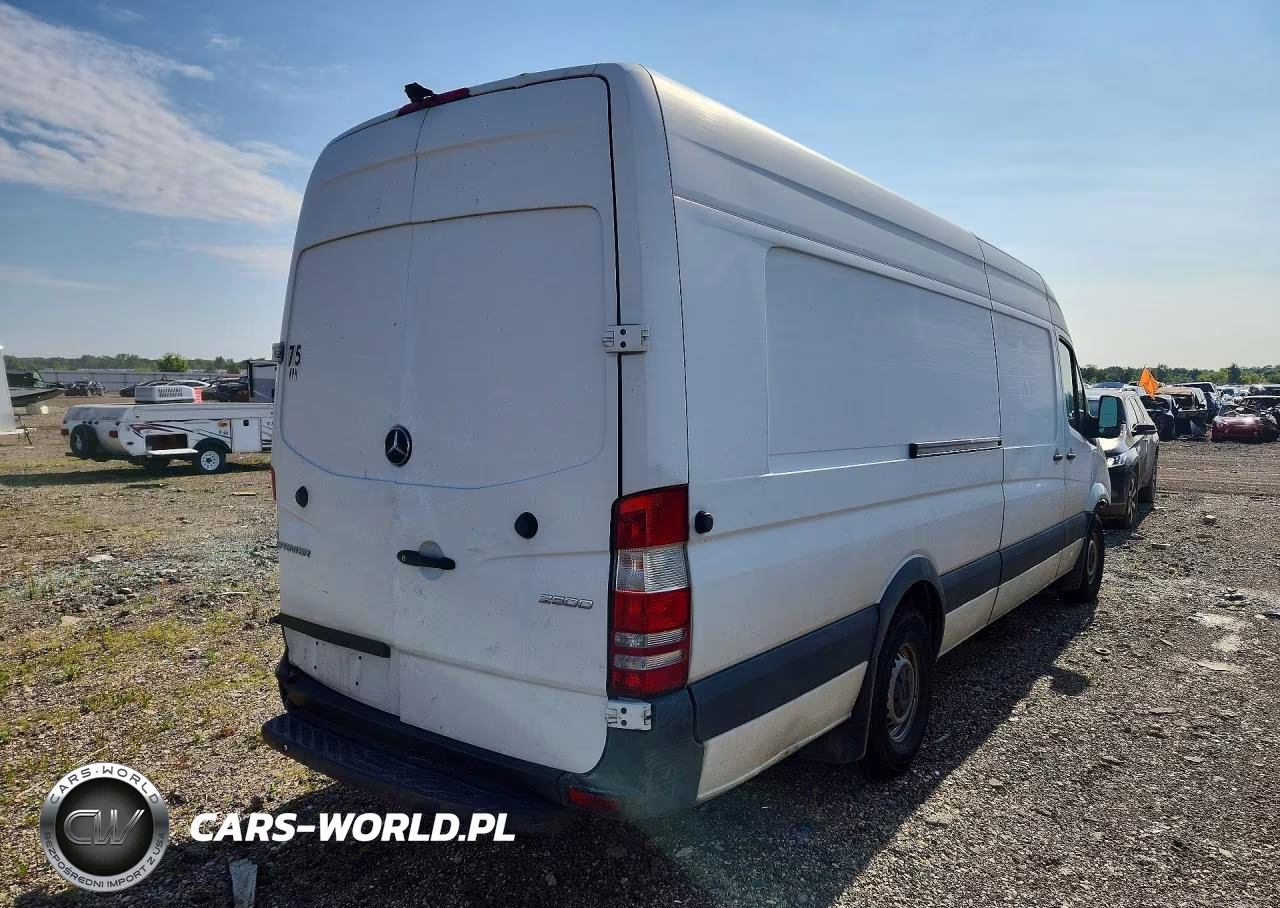 2017 Mercedes-Benz Sprinter 2500 VIN:WD3PE8CD2HP566543 - 3