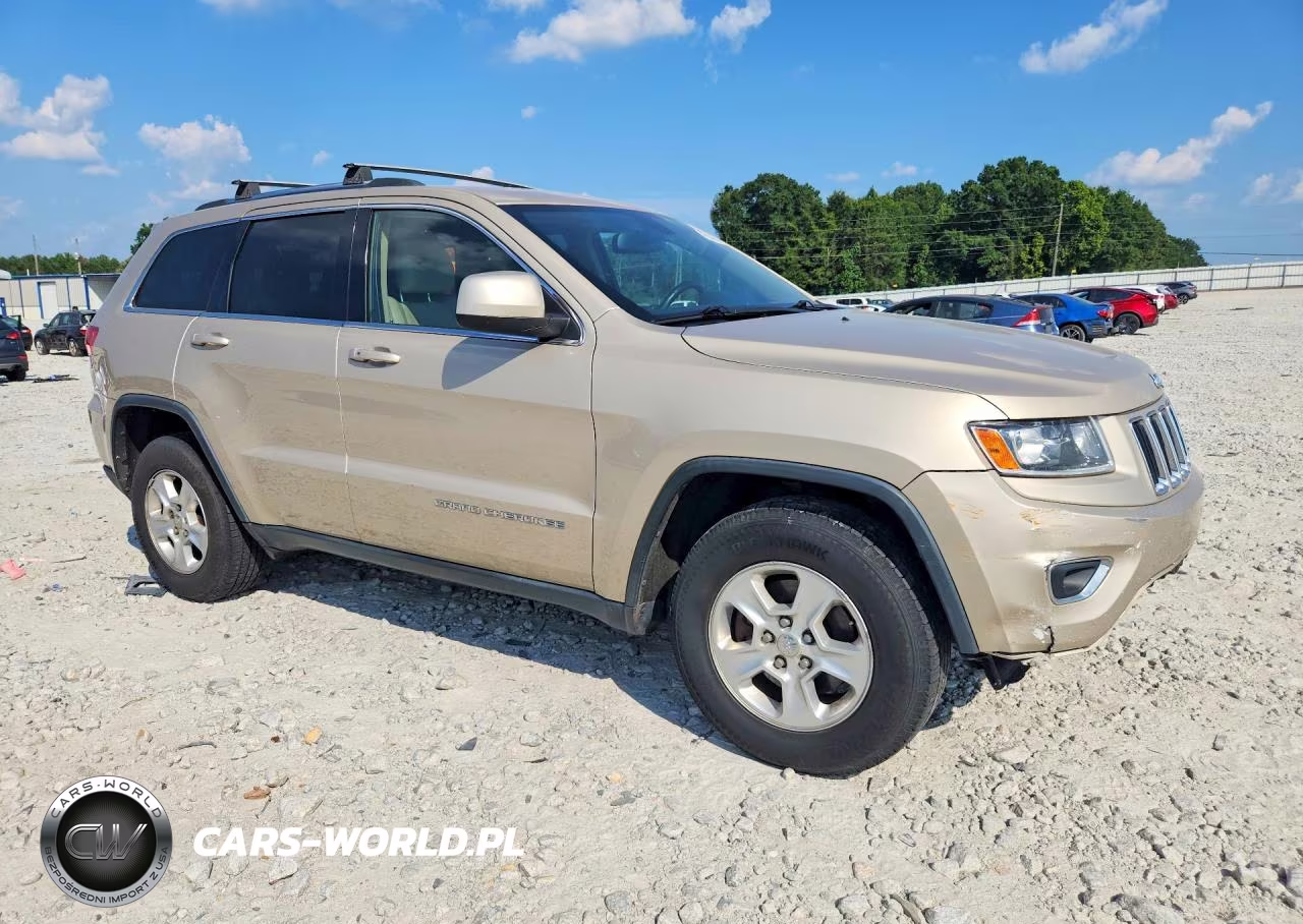 2014 Jeep Grand Cherokee Laredo VIN:1C4RJFAG3EC242550 - 4