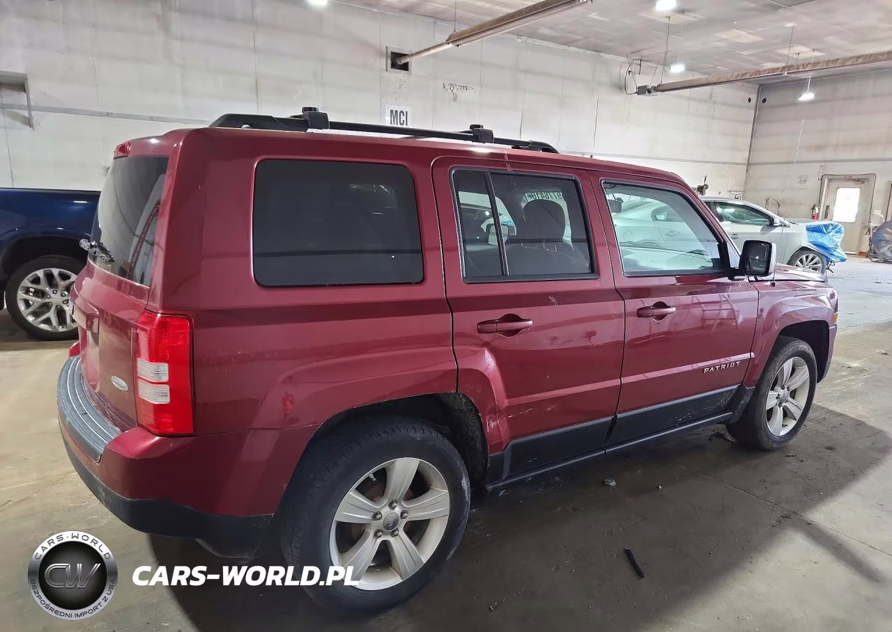 2012 Jeep Patriot Latitude 4D VIN:1C4NJPFB4CD639936 - 3