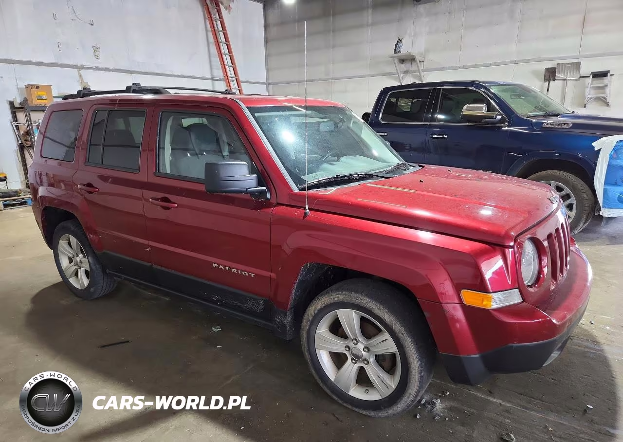 2012 Jeep Patriot Latitude 4D VIN:1C4NJPFB4CD639936 - 4