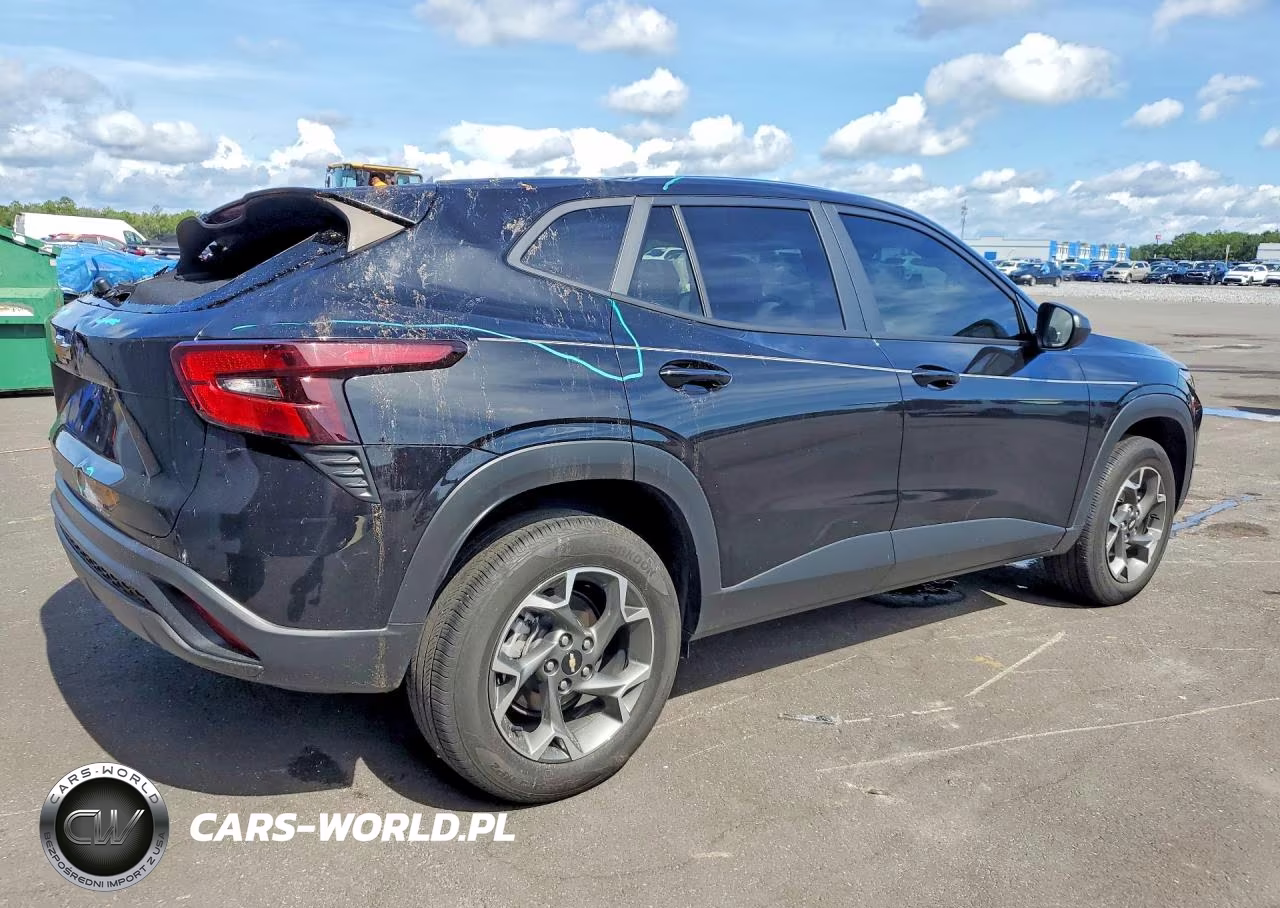 2025 Chevrolet Trax Ls VIN:KL77LFEP4SC040627 - 3