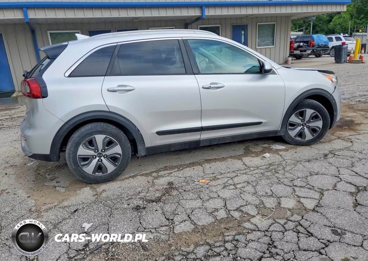 2017 Kia Niro Lx VIN:KNDCB3LC0H5077240 - 3