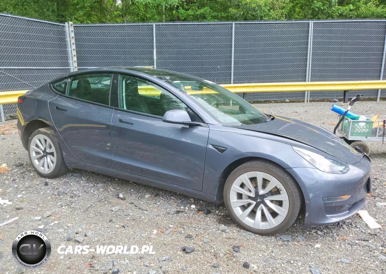 2023 Tesla Model 3 VIN:5YJ3E1EAXPF437358 - 4