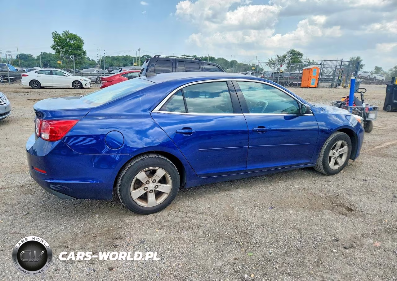 2013 Chevrolet Malibu Ls VIN:1G11B5SA2DU104384 - 3