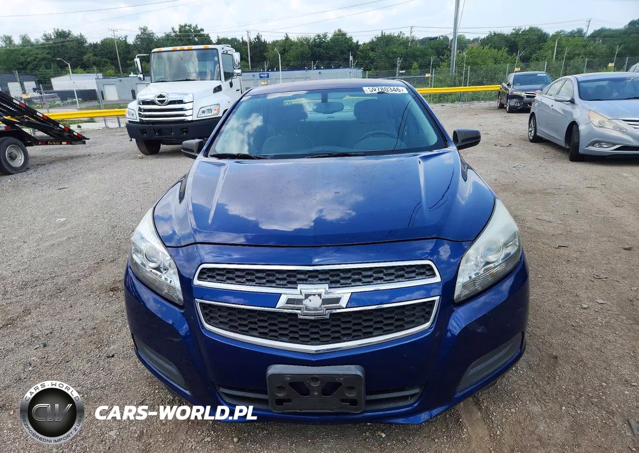 2013 Chevrolet Malibu Ls VIN:1G11B5SA2DU104384 - 5