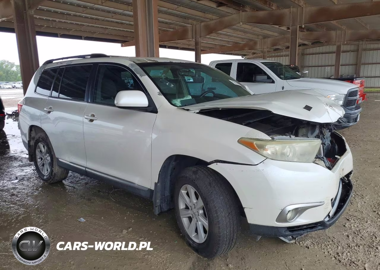 2013 Toyota Highlander Plus VIN:5TDZK3EH2DS094953 - 4