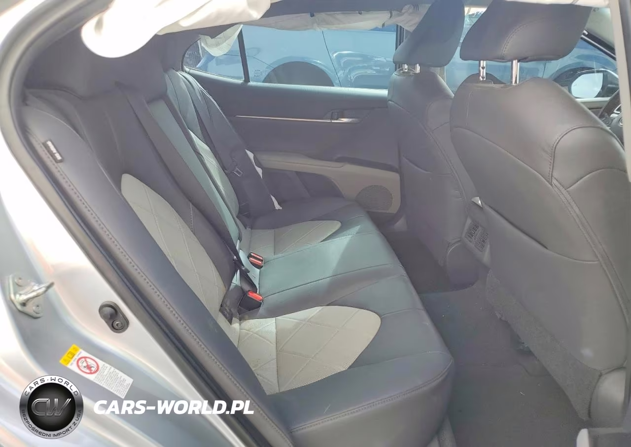 2018 Toyota Camry Xle VIN:4T1B11HK0JU022555 - 10