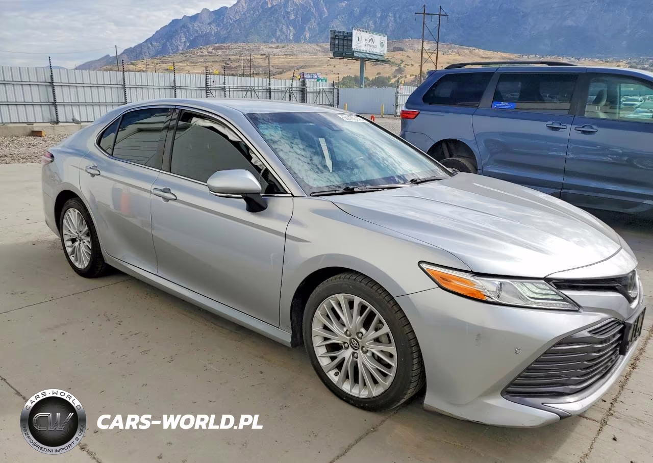 2018 Toyota Camry Xle VIN:4T1B11HK0JU022555 - 4