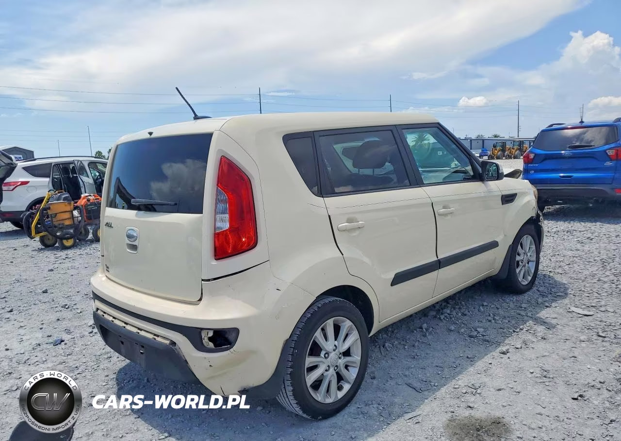 2013 Kia Soul + VIN:KNDJT2A6XD7567680 - 3