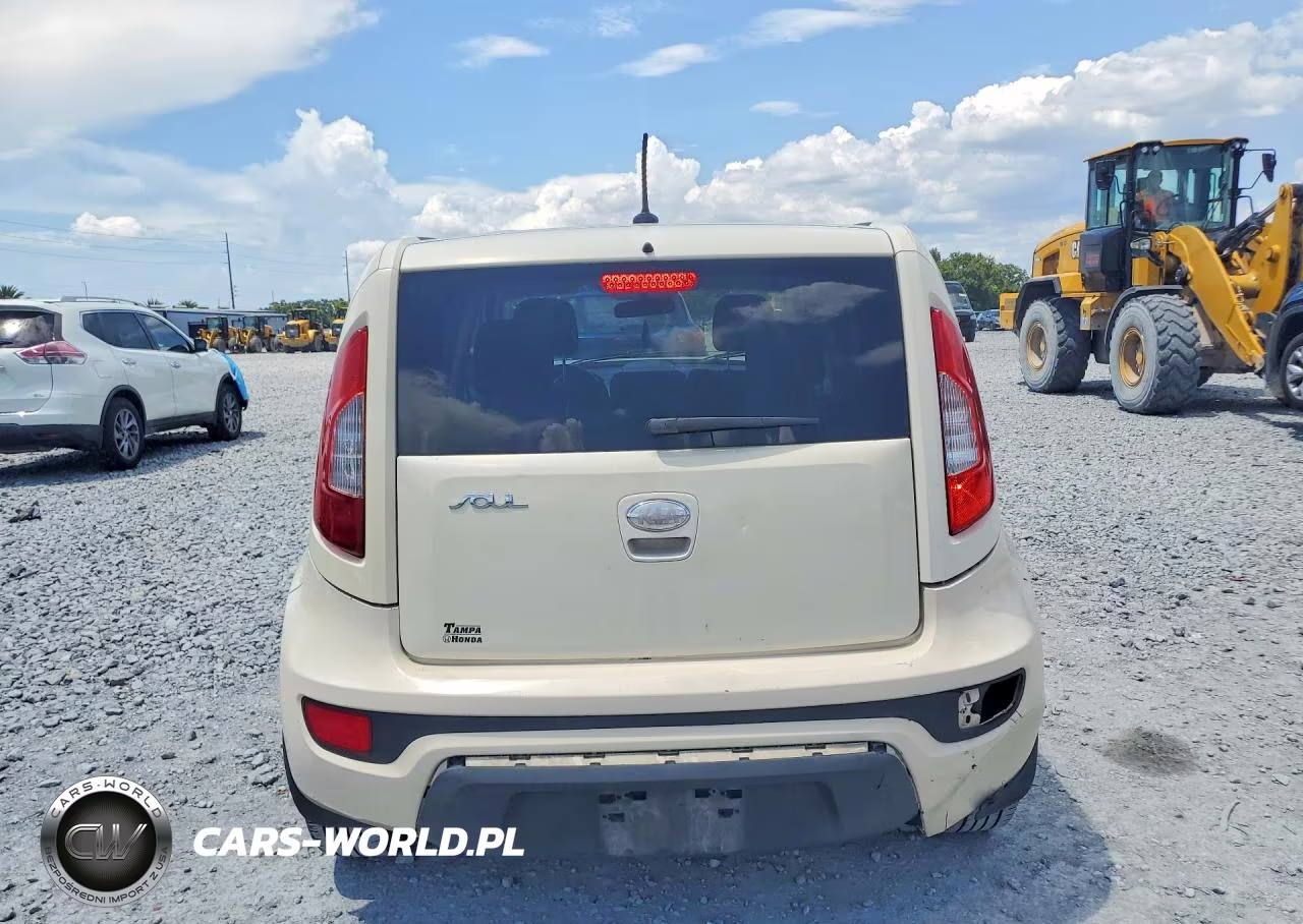2013 Kia Soul + VIN:KNDJT2A6XD7567680 - 6