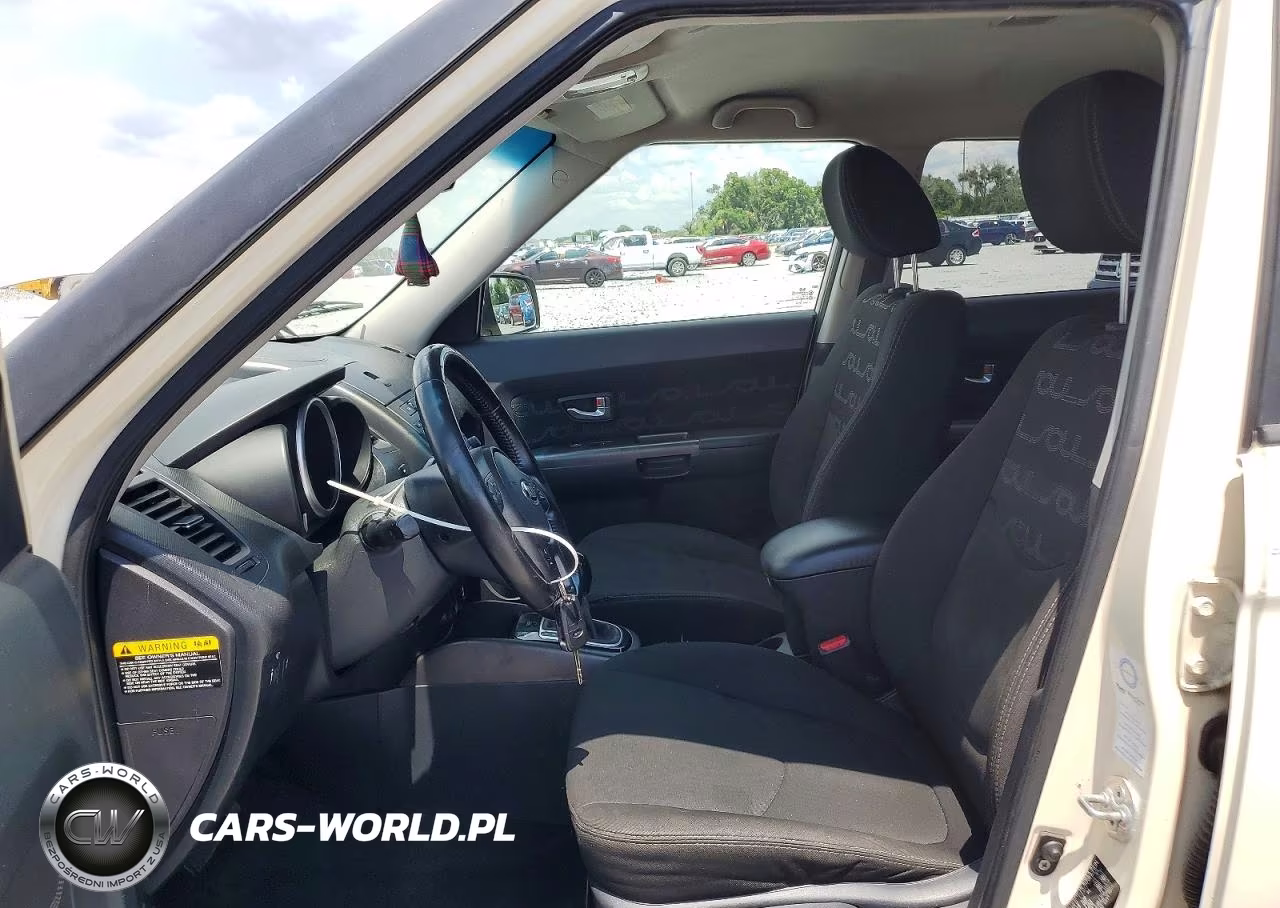2013 Kia Soul + VIN:KNDJT2A6XD7567680 - 7