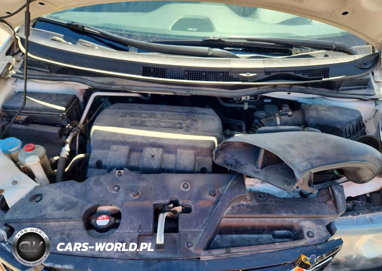 2015 Honda Odyssey Touring VIN:5FNRL5H94FB071923 - 12