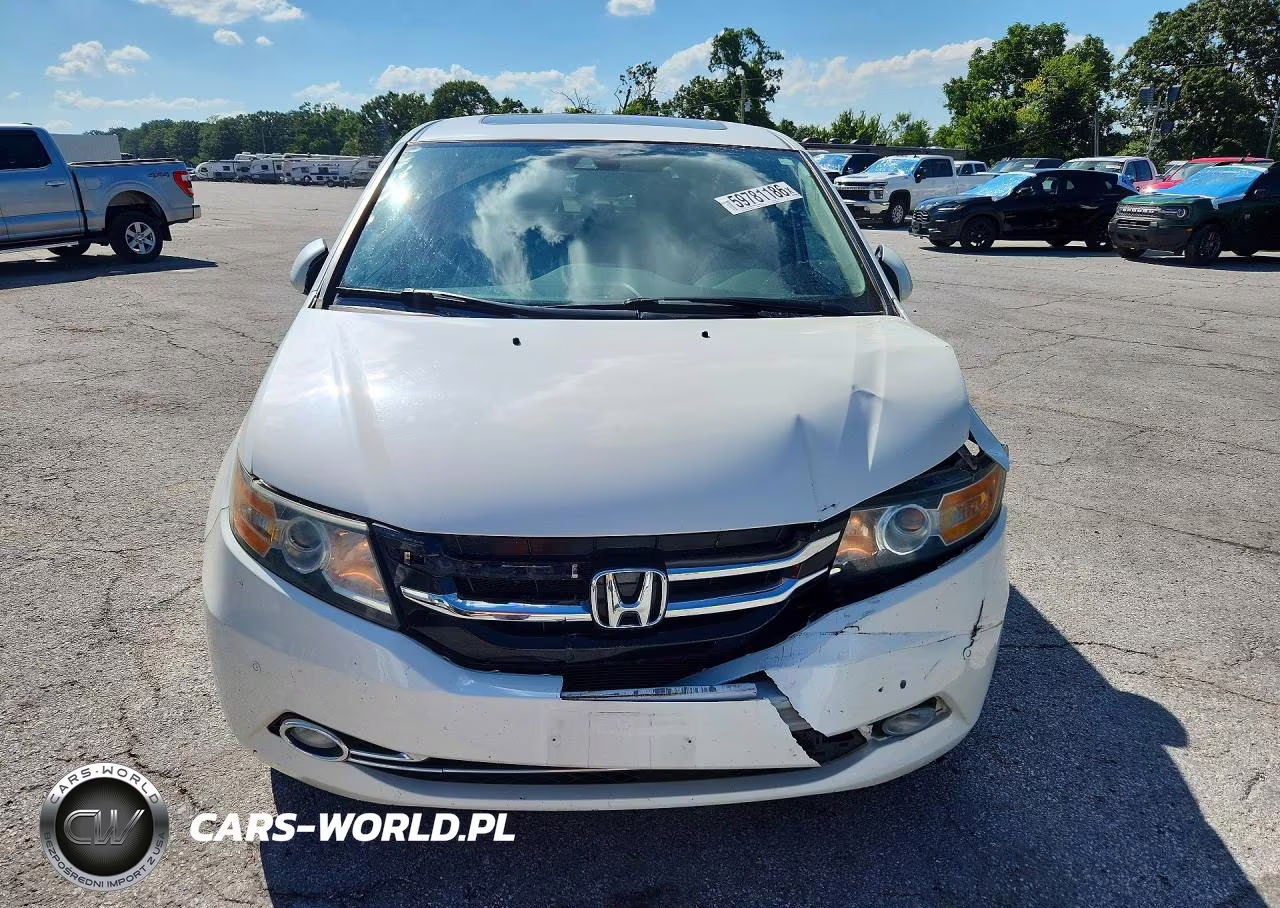 2015 Honda Odyssey Touring VIN:5FNRL5H94FB071923 - 5