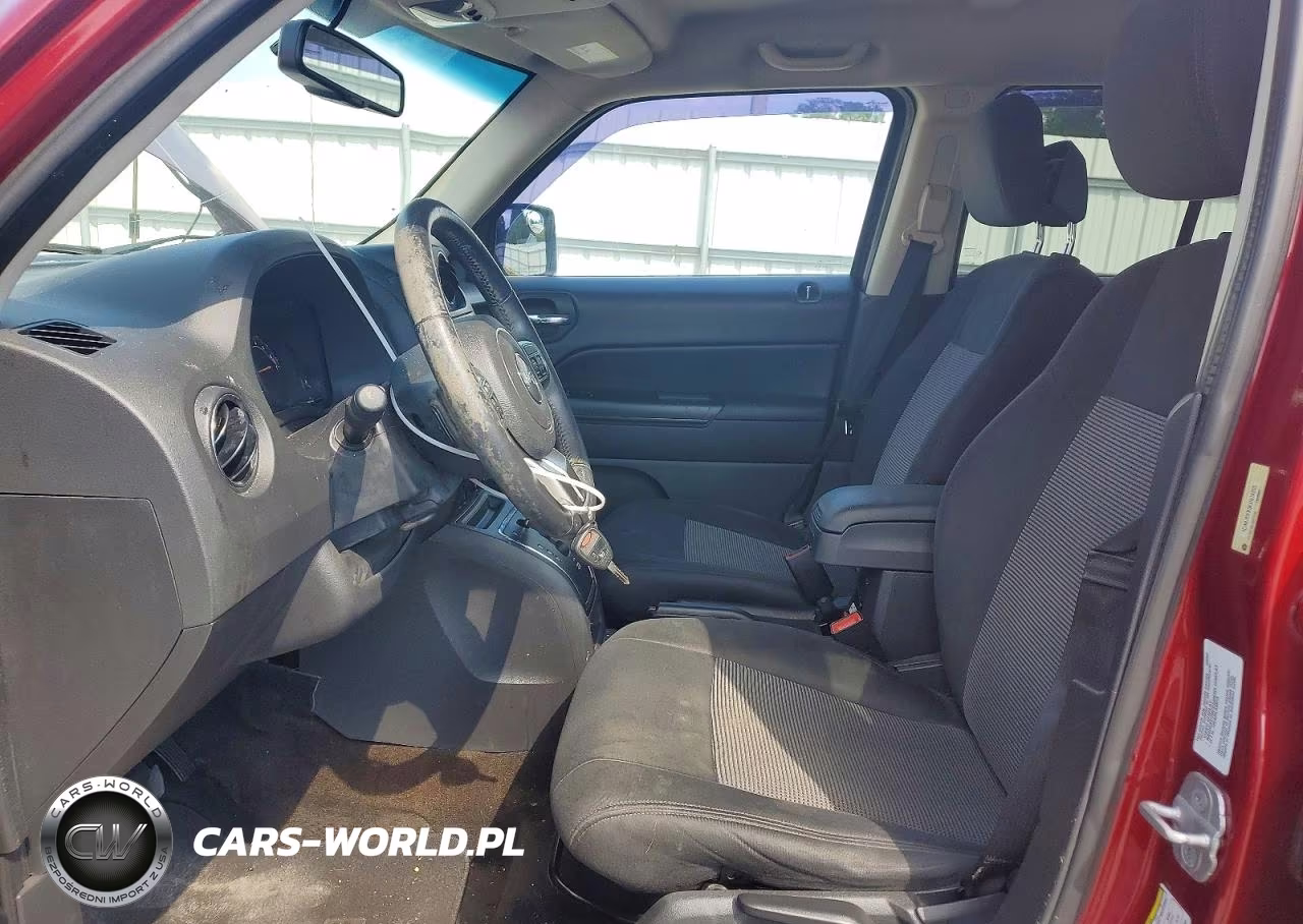 2014 Jeep Patriot Latitude VIN:1C4NJPFB3ED510265 - 7