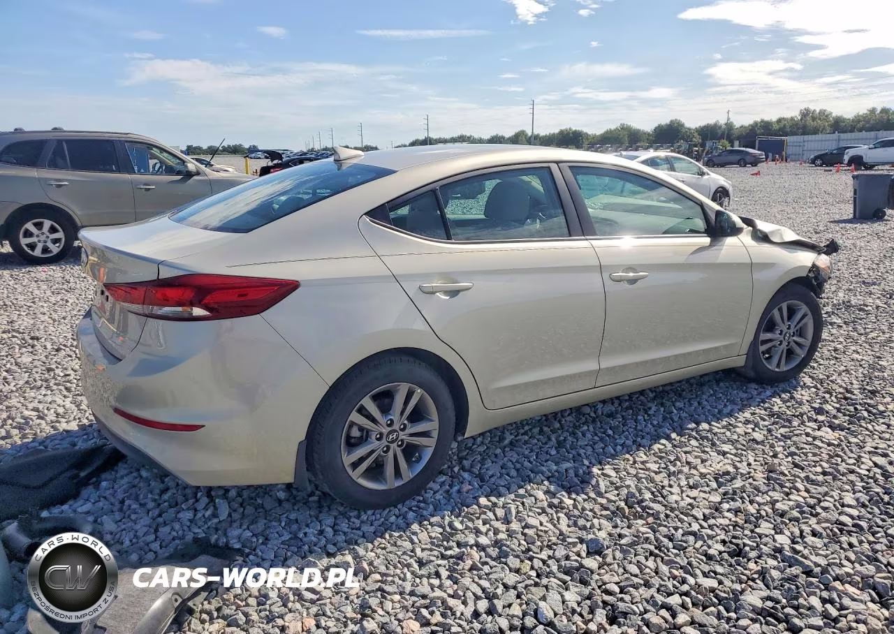 2018 Hyundai Elantra Sel VIN:5NPD84LF8JH255145 - 3
