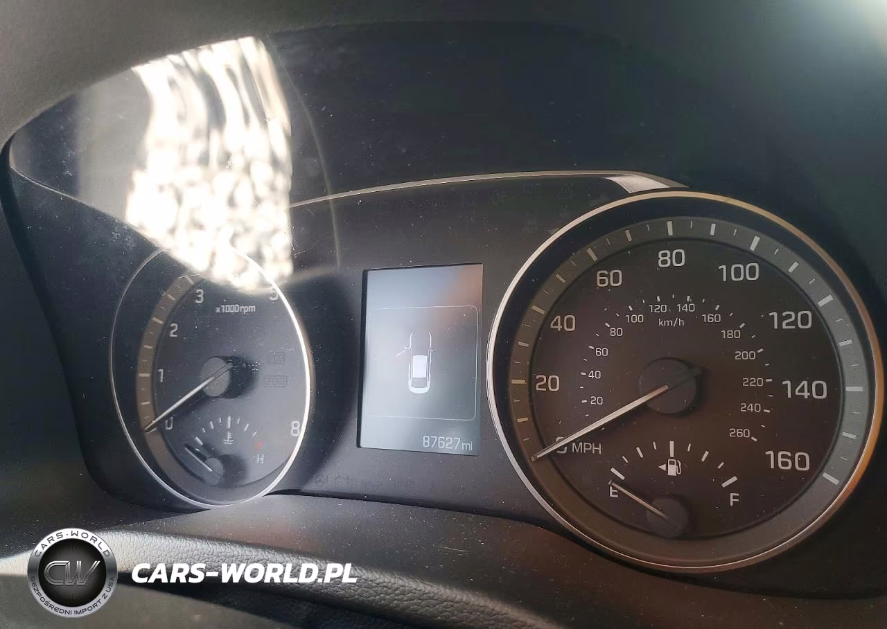 2018 Hyundai Elantra Sel VIN:5NPD84LF8JH255145 - 9