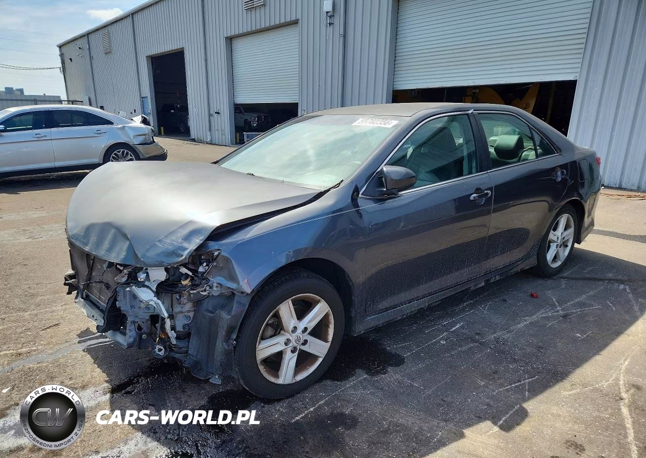 2012 Toyota Camry Se – zdjęcie 1 z 12