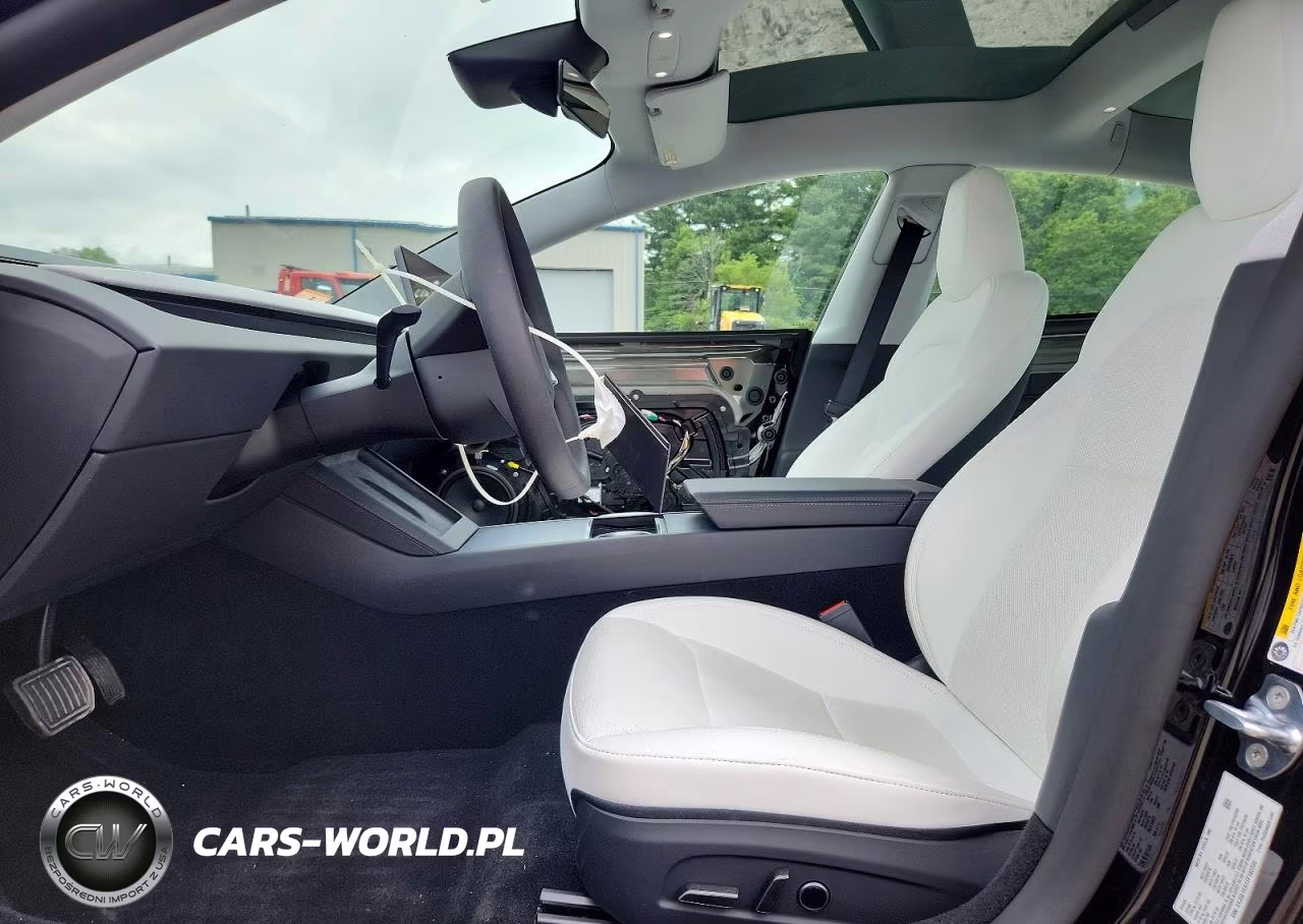 2026 Tesla Model 3 VIN:5YJ3E1EA1TF182335 - 7