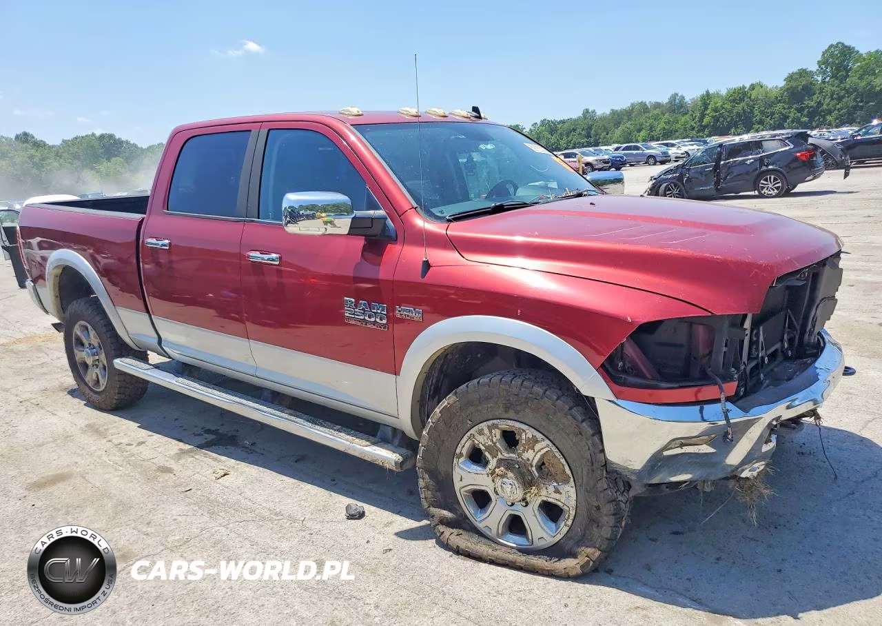 2014 Ram 2500 Laramie VIN:3C6UR5FJ2EG276677 - 4
